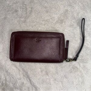 GH Bass Burgundy Leather Wristlet Wallet
